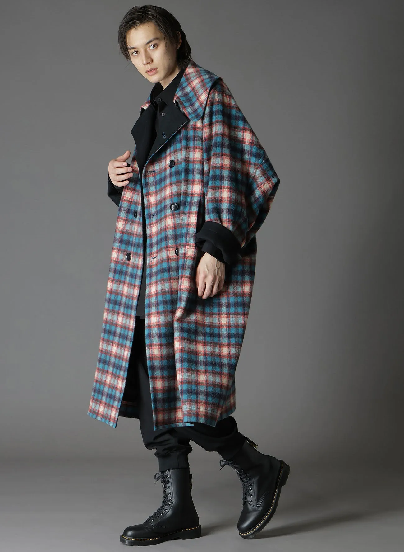 CHECKED SHAGGY WOOL TRUNCATED TRENCH COAT