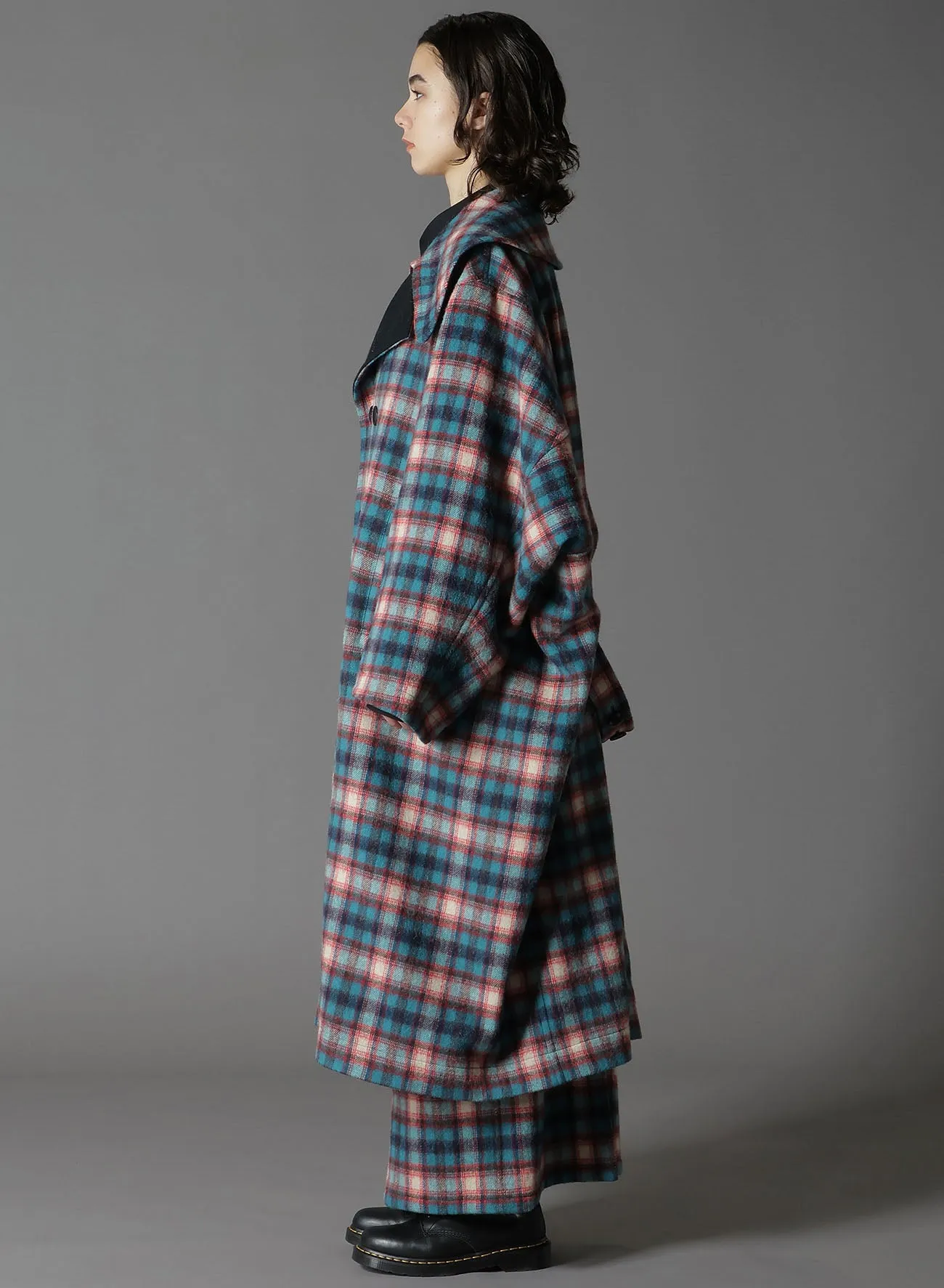 CHECKED SHAGGY WOOL TRUNCATED TRENCH COAT