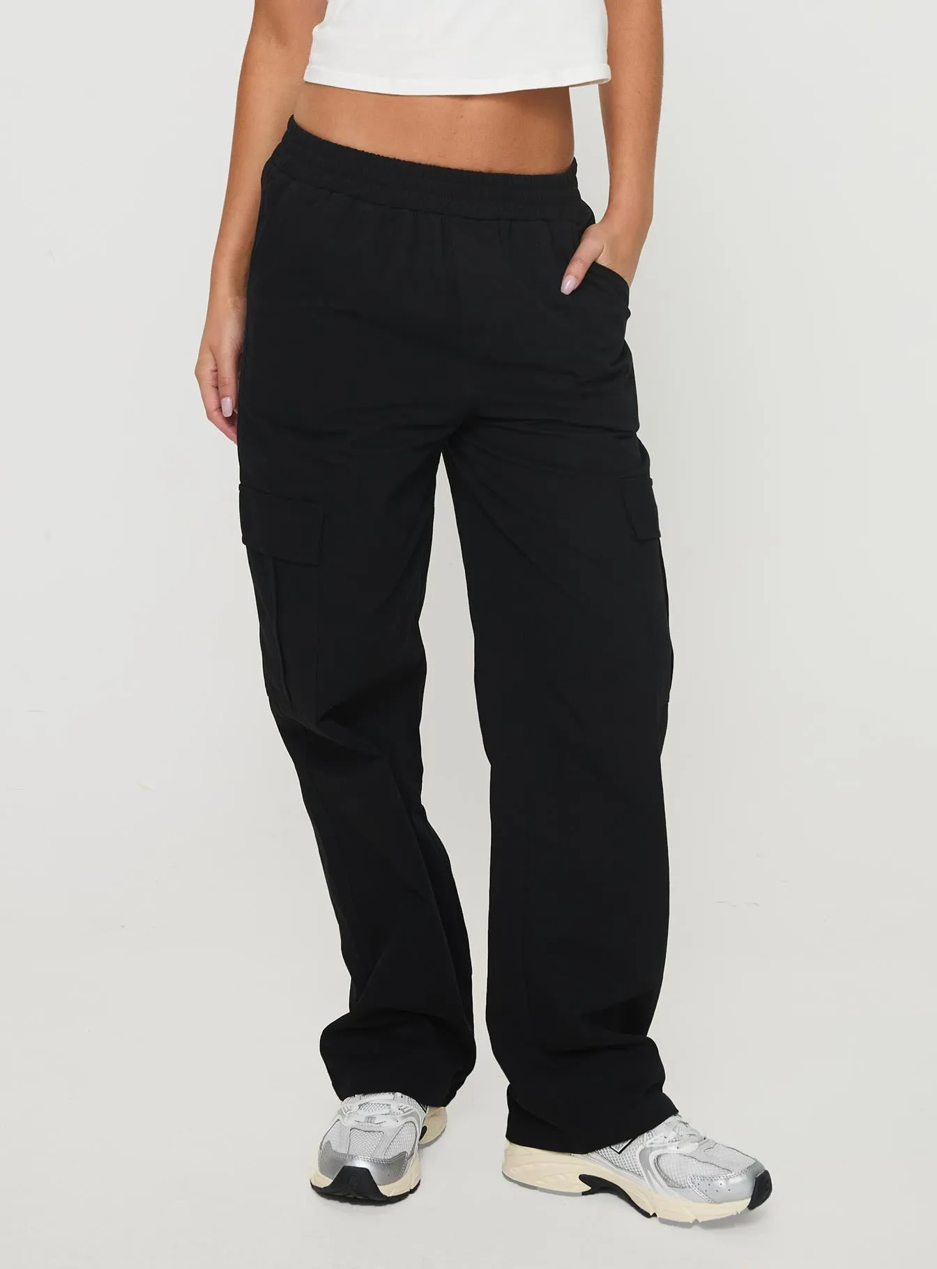 Enchantia Relaxed Cargo Pants Black