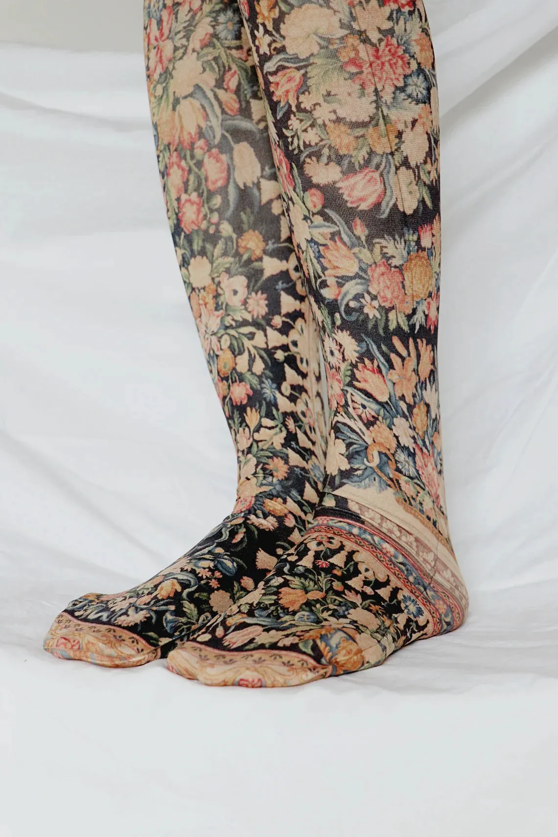 Savonnerie Printed Art Tights